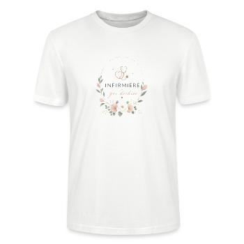 Infirmière Qui Déchire - Métier Passion - T-shirt bio CRAFTER Stanley Stella Unisexe - blanc - Devant - Alina (178cm) & Michal (187cm)