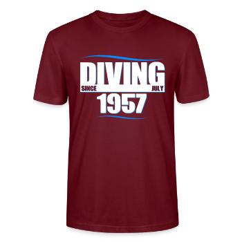 Diver Birthday - Diving since July 1957 - Stanley/Stella CRAFTER Unisex Organic T-Shirt - burgundy - Front - Alina (178cm) & Michal (187cm)