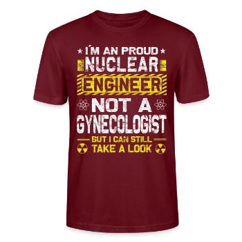 Nuclear Power - Proud Nuclear Engineer - Stanley/Stella CRAFTER Unisex Organic T-Shirt - burgundy - Front - Alina (178cm) & Michal (187cm)