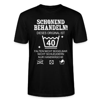 Schonend Behandeln Geschenk zum 40. Geburtstag - Stanley/Stella Unisex Bio-T-Shirt CRAFTER - Schwarz - Vorne - Alina (178cm) & Michal (187cm)