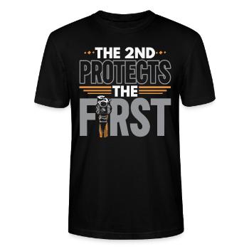 The 2nd protects the first second amendment USA - Stanley/Stella CRAFTER Unisex Organic T-Shirt - black - Front - Alina (178cm) & Michal (187cm)