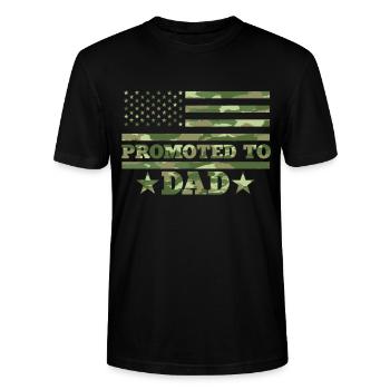 Promoted to Dad to Become New Parent in 2022 - Stanley/Stella CRAFTER Unisex Organic T-Shirt - black - Front - Alina (178cm) & Michal (187cm)