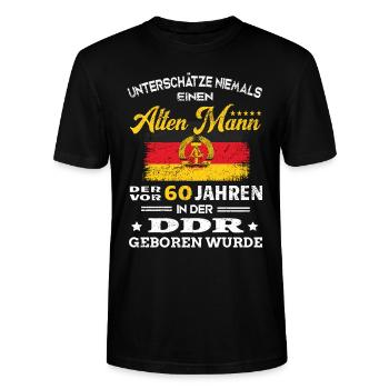 Anniversaire 60 ans RDA Né Vieil homme - T-shirt bio CRAFTER Stanley Stella Unisexe - noir - Devant - Alina (178cm) & Michal (187cm)