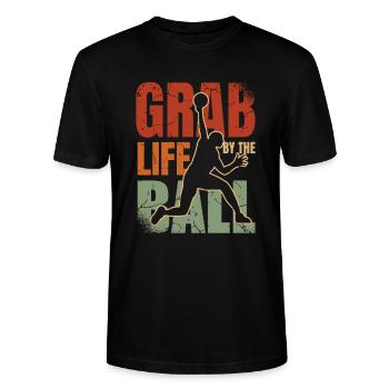 Schnappen Sie Sich Das Leben Am Ball Dodgeballer - Stanley/Stella Unisex Bio-T-Shirt CRAFTER - Schwarz - Vorne - Alina (178cm) & Michal (187cm)