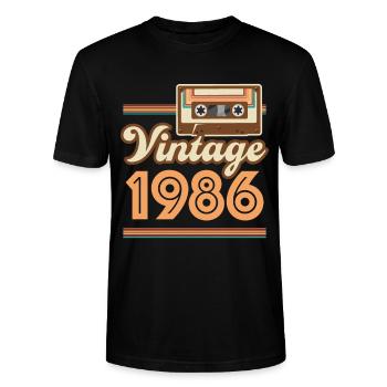 1986 Year of construction vintage - Stanley/Stella CRAFTER Unisex Organic T-Shirt - black - Front - Alina (178cm) & Michal (187cm)