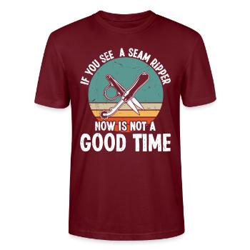 Quilting Design - Stanley/Stella CRAFTER Unisex Organic T-Shirt - burgundy - Front - Alina (178cm) & Michal (187cm)