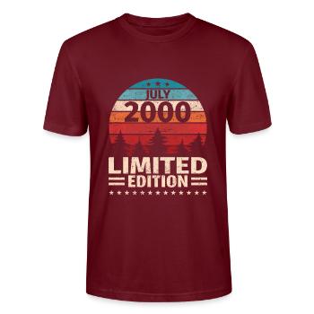 23rd Birthday July Vintage 2000 Vintage - Stanley/Stella CRAFTER Unisex Organic T-Shirt - burgundy - Front - Alina (178cm) & Michal (187cm)