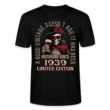84th Birthday 1939 '84 Good Vintage - Stanley/Stella CRAFTER Unisex Organic T-Shirt - black - Front - Alina (178cm) & Michal (187cm)