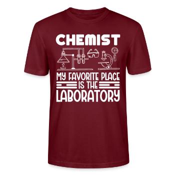 Chemiker Favorite Place Is Laboratory Chemie - Stanley/Stella Unisex Bio-T-Shirt CRAFTER - Burgunderrot - Vorne - Alina (178cm) & Michal (187cm)