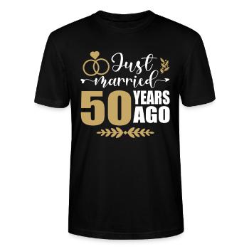 Noces d’or ! Marié depuis 50 ans - T-shirt bio CRAFTER Stanley Stella Unisexe - noir - Devant - Alina (178cm) & Michal (187cm)