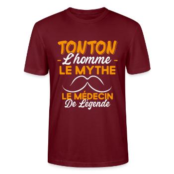 Tonton Le Médecin De Légende Cadeau Humour - T-shirt bio CRAFTER Stanley Stella Unisexe - bordeaux - Devant - Alina (178cm) & Michal (187cm)