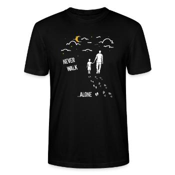 Vater und Sohn never walk alone - Stanley/Stella Unisex Bio-T-Shirt CRAFTER - Schwarz - Vorne - Alina (178cm) & Michal (187cm)