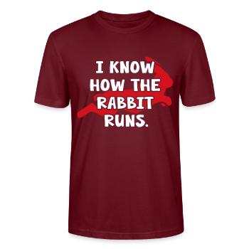 Hase "know how the rabbit runs" Kaninchen - Stanley/Stella Unisex Bio-T-Shirt CRAFTER - Burgunderrot - Vorne - Alina (178cm) & Michal (187cm)