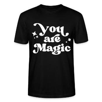 Du bist magisch Motivation Zitate - Stanley/Stella Unisex Bio-T-Shirt CRAFTER - Schwarz - Vorne - Alina (178cm) & Michal (187cm)