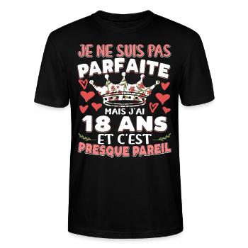 Anniv 18 ans Anniversaire Fille Humour - T-shirt bio CRAFTER Stanley Stella Unisexe - noir - Devant - Alina (178cm) & Michal (187cm)