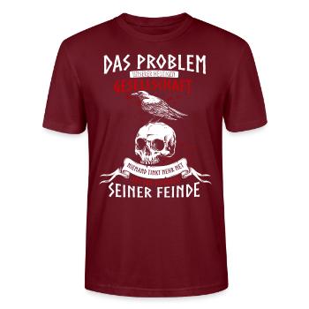 Wikinger Mythologie Geschenk Runen & Kelten - Stanley/Stella Unisex Bio-T-Shirt CRAFTER - Burgunderrot - Vorne - Alina (178cm) & Michal (187cm)