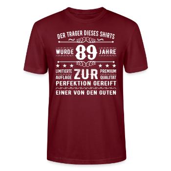 89 Jahre Geschenkidee zum 89 - Geburtstag - Stanley/Stella Unisex Bio-T-Shirt CRAFTER - Burgunderrot - Vorne - Alina (178cm) & Michal (187cm)