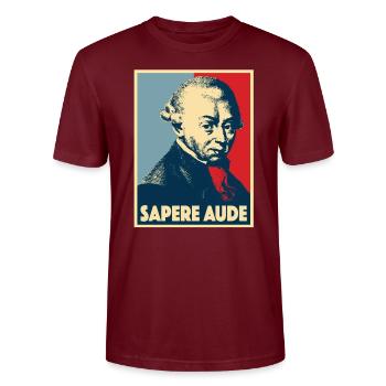 SAPERE AUDE - IMMANUEL KANT - Stanley/Stella Unisex Bio-T-Shirt CRAFTER - Burgunderrot - Vorne - Alina (178cm) & Michal (187cm)