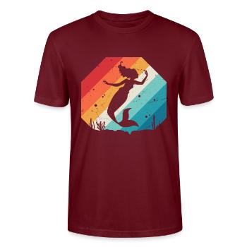 Meerjungfrau - Stanley/Stella Unisex Bio-T-Shirt CRAFTER - Burgunderrot - Vorne - Alina (178cm) & Michal (187cm)
