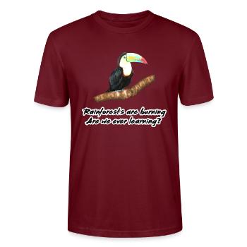 Rainforests are burning - Stanley/Stella CRAFTER Unisex Organic T-Shirt - burgundy - Front - Alina (178cm) & Michal (187cm)