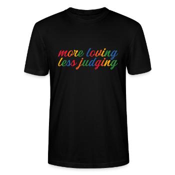 Womens Pride More Loving Less Judging - Stanley/Stella Unisex Bio-T-Shirt CRAFTER - Schwarz - Vorne - Alina (178cm) & Michal (187cm)