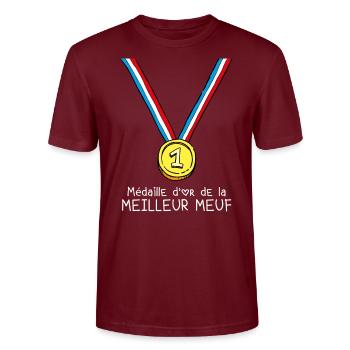 T-shirt Médaille d'or de la meilleure meuf - T-shirt bio CRAFTER Stanley Stella Unisexe - bordeaux - Devant - Alina (178cm) & Michal (187cm)