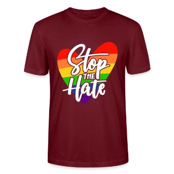 Stolz LGBTQ. Stellungnahme - Stanley/Stella Unisex Bio-T-Shirt CRAFTER - Burgunderrot - Vorne - Alina (178cm) & Michal (187cm)