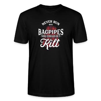 Scotland tartan kilt musician saying - Stanley/Stella CRAFTER Unisex Organic T-Shirt - black - Front - Alina (178cm) & Michal (187cm)
