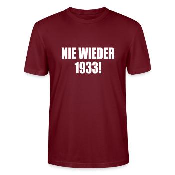Never again 1933 - Stanley/Stella CRAFTER Unisex Organic T-Shirt - burgundy - Front - Alina (178cm) & Michal (187cm)