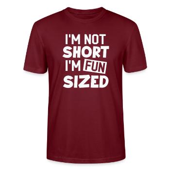 I'm not short I'm fun sized T-Shirt Funny sayings - Stanley/Stella CRAFTER Unisex Organic T-Shirt - burgundy - Front - Alina (178cm) & Michal (187cm)