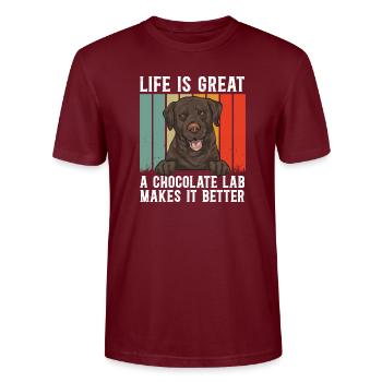 Schoko Brauner Labrador Retriever Hund - Stanley/Stella Unisex Bio-T-Shirt CRAFTER - Burgunderrot - Vorne - Alina (178cm) & Michal (187cm)