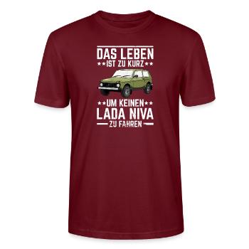 Life Lada Niva 4x4 Tout-Terrain Véhicule TOUT-Terrain - T-shirt bio CRAFTER Stanley Stella Unisexe - bordeaux - Devant - Alina (178cm) & Michal (187cm)
