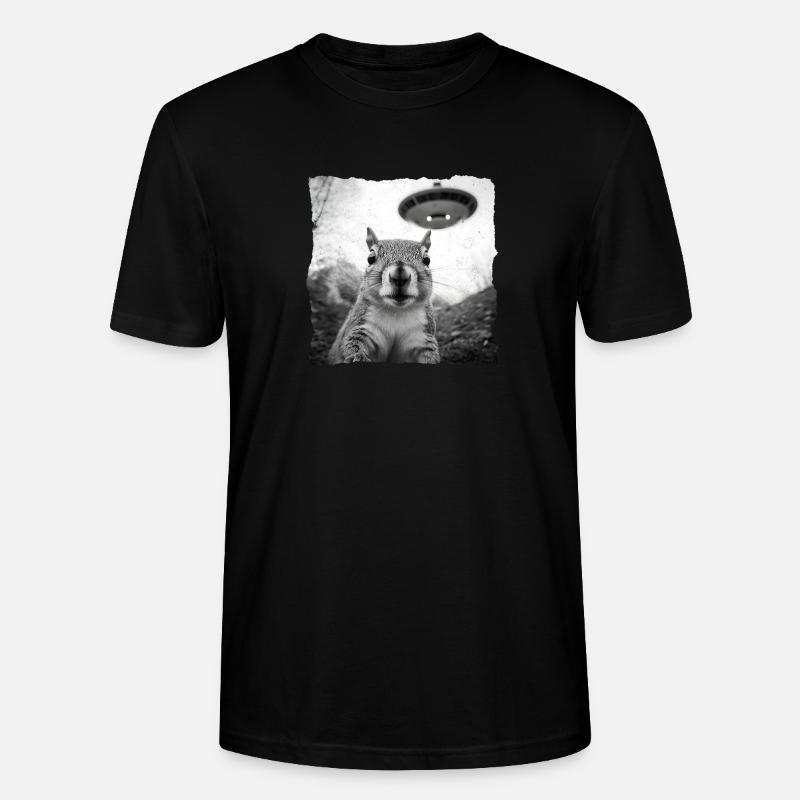 Alien Squirrel Encounter – Fun Sci-Fi - Stanley/Stella CRAFTER Unisex Organic T-Shirt - black