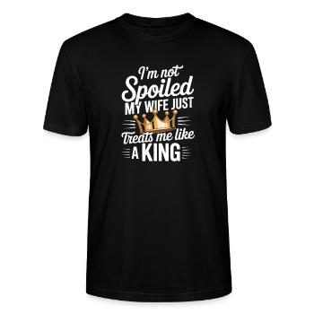 Nicht verwöhnt, meine Frau behandelt wie ein König - Stanley/Stella Unisex Bio-T-Shirt CRAFTER - Schwarz - Vorne - Alina (178cm) & Michal (187cm)