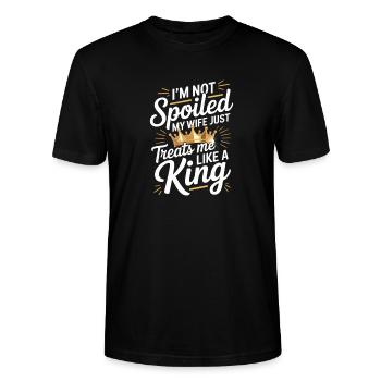 Nicht verwöhnt, meine Frau behandelt wie ein König - Stanley/Stella Unisex Bio-T-Shirt CRAFTER - Schwarz - Vorne - Alina (178cm) & Michal (187cm)