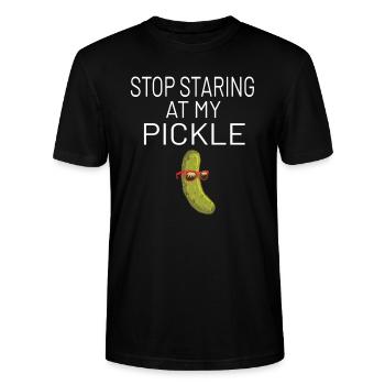 L’humour du concombre pour hommes arrête de regarder mon cornichon - T-shirt bio CRAFTER Stanley Stella Unisexe - noir - Devant - Alina (178cm) & Michal (187cm)