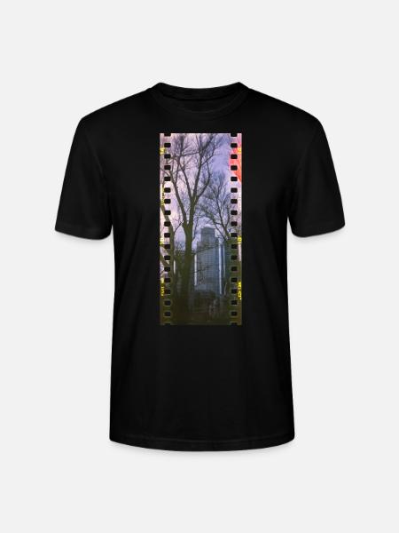 Frankfurt Skyline Panorama - Stanley/Stella Unisex Bio-T-Shirt CRAFTER - Schwarz