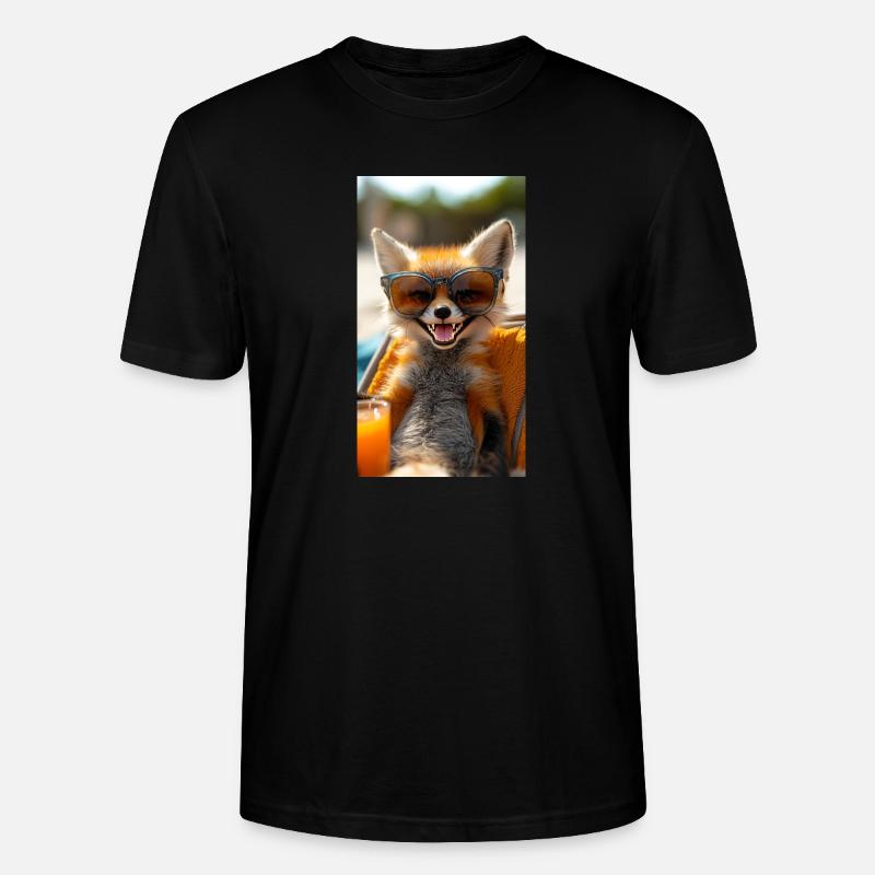 Grinning fox on the beach - Stanley/Stella CRAFTER Unisex Organic T-Shirt - black