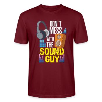 DJ sound engineer - T-shirt bio CRAFTER Stanley Stella Unisexe - bordeaux - Devant - Alina (178cm) & Michal (187cm)