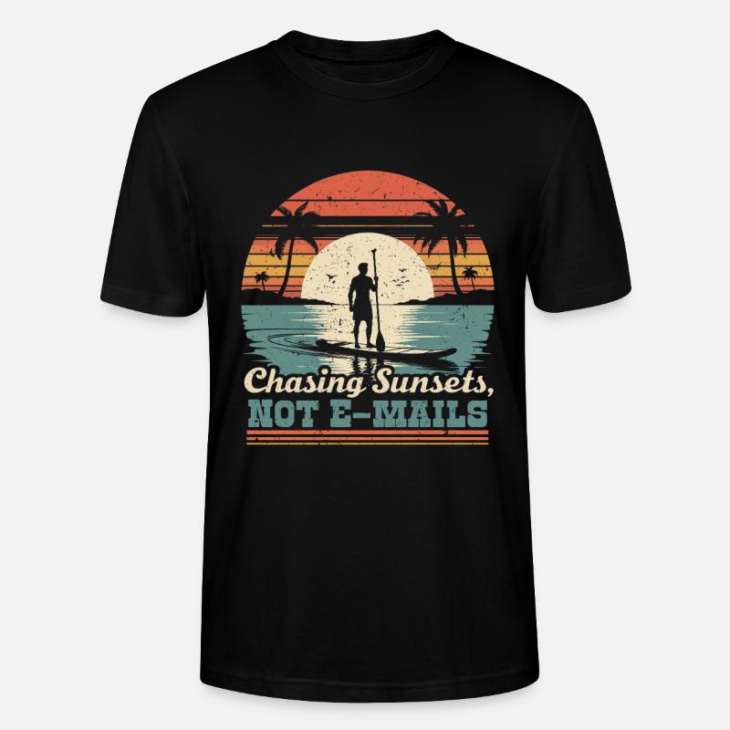 Stand Up Paddle Chasing Sunsets - Stanley/Stella Unisex Bio-T-Shirt CRAFTER - Schwarz