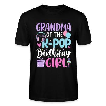 Grandma Of The K Pop Birthday Girl - Stanley/Stella CRAFTER Unisex Organic T-Shirt - black - Front - Alina (178cm) & Michal (187cm)