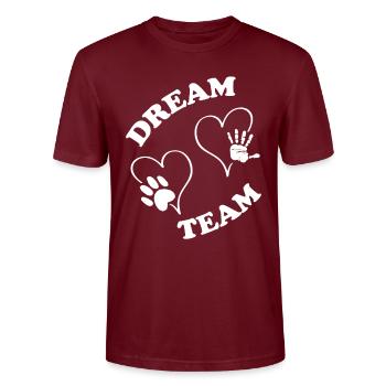 Dog and human dream team dog love - Stanley/Stella CRAFTER Unisex Organic T-Shirt - burgundy - Front - Alina (178cm) & Michal (187cm)