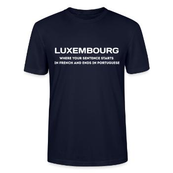 Luxemburg T-Shirt – Mehrsprachiger FR/PT-Satz - Stanley/Stella Unisex Bio-T-Shirt CRAFTER - Navy - Vorne - Alina (178cm) & Michal (187cm)