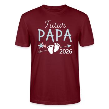 Futur Papa 2026 Cadeau Bientôt Père - T-shirt bio CRAFTER Stanley Stella Unisexe - bordeaux - Devant - Alina (178cm) & Michal (187cm)