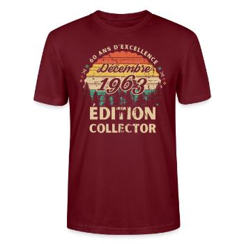 Anniversaire 60ans décembre 1963 édition collector - T-shirt bio CRAFTER Stanley Stella Unisexe - bordeaux - Devant - Alina (178cm) & Michal (187cm)