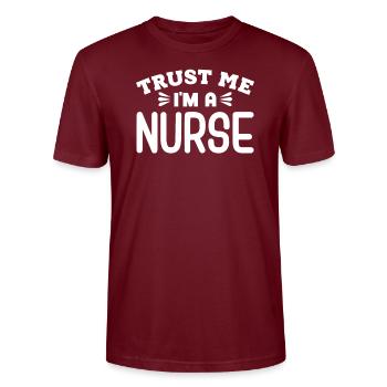 Arzthelferin Krankenpflegerin Arztpraxis Nadel - Stanley/Stella Unisex Bio-T-Shirt CRAFTER - Burgunderrot - Vorne - Alina (178cm) & Michal (187cm)