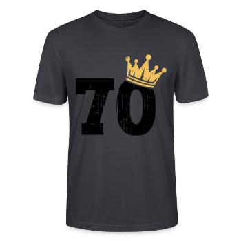 70 Krone 70. Geburtstag 70 Jahre - Stanley/Stella Unisex Bio-T-Shirt CRAFTER - Dunkles Graublau - Vorne - Alina (178cm) & Michal (187cm)