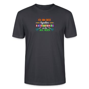 Legendäre Basteltante Erzieherin Kita - Stanley/Stella Unisex Bio-T-Shirt CRAFTER - Dunkles Graublau - Vorne - Alina (178cm) & Michal (187cm)