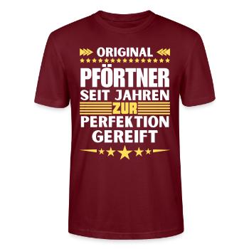 Gatekeeper matured to perfection - Stanley/Stella CRAFTER Unisex Organic T-Shirt - burgundy - Front - Alina (178cm) & Michal (187cm)