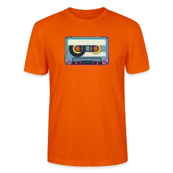 Retro Kassette - Stanley/Stella Unisex Bio-T-Shirt CRAFTER - Tieforange - Vorne - Alina (178cm) & Michal (187cm)